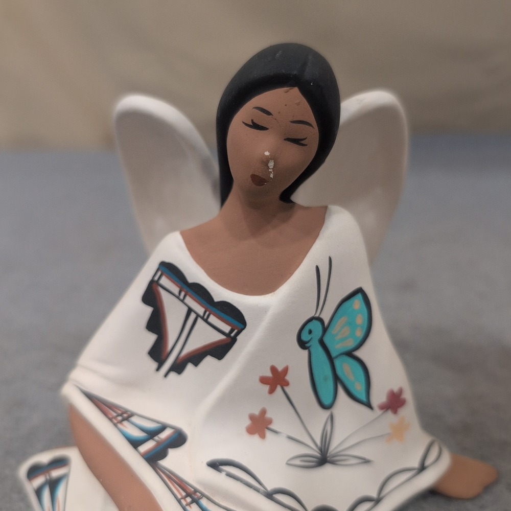 Southwestern Hand Painted Clay Angel Figurines Set of 2 Navajo Signed - Picture 3 of 10
